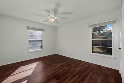 803 Parkview, Kilgore, TX 75662 - Photo 15