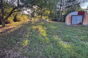 201 Hussey Cir, Winona, TX 75792 - Photo 11
