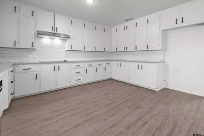17014 Woodcrest Circle, Lindale, TX 75771 - Photo 13