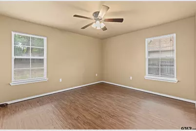 205 Lomond Ave, Longview, TX 75601 - Photo 15