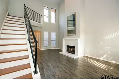 5805 Hollytree, Tyler, TX 75703 - Photo 3