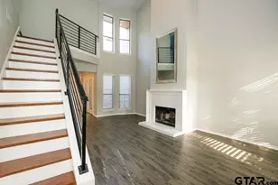 5805 Hollytree, Tyler, TX 75703 - Photo 3