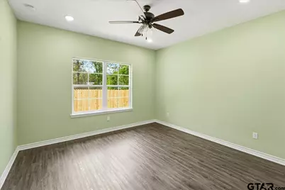 802 S Newsom Street, Mineola, TX 75773 - Photo 27