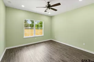 802 S Newsom St, Mineola, TX 75773 - Photo 27