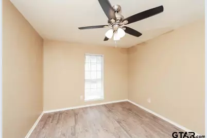 1337 Greenbriar Ln, Lancaster, TX 75134 - Photo 7