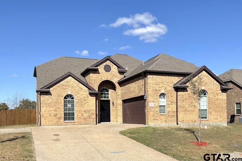 109 Troy Ln, Red Oak, TX 75154 - MLS 26014115 - Coldwell Banker