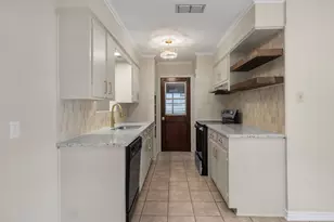 411 N Glencrest, White Oak, TX 75693 - Photo 9