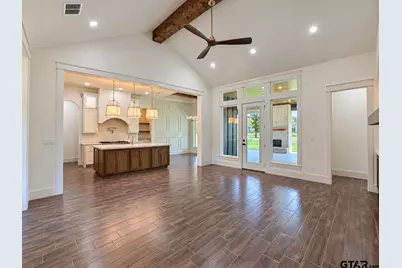 13927 Cedar Hill Ln, Tyler, TX 75704 - Photo 17