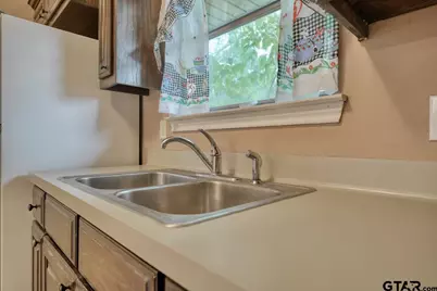 236 Shelley Ln, Lindale, TX 75771 - Photo 9