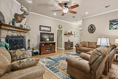 150 Pine Needle Glen, Holly Lake Ranch, TX 75765 - Photo 11