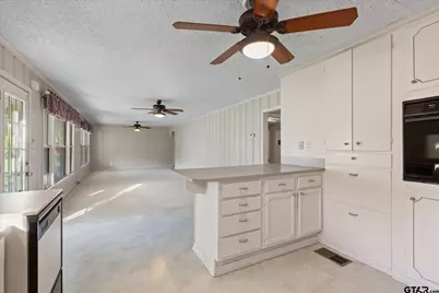 3013 E Lake Dr, Gladewater, TX 75647 - Photo 15