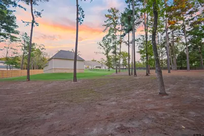 1401 Vanderbilt Dr, Tyler, TX 75703 - Photo 41