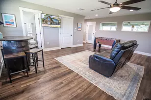 449 Lakeview Cir, Jefferson, TX 75657 - Photo 19