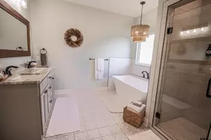449 Lakeview Cir, Jefferson, TX 75657 - Photo 17