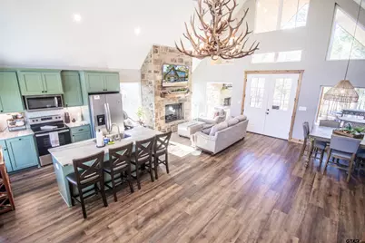 449 Lakeview Circle, Jefferson, TX 75657 - Photo 7