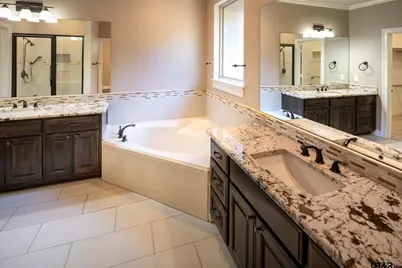 18848 Spanish Oak Court, Flint, TX 75762 - Photo 17