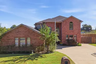 106 Amanda Ct, Whitehouse, TX 75791 - Photo 1