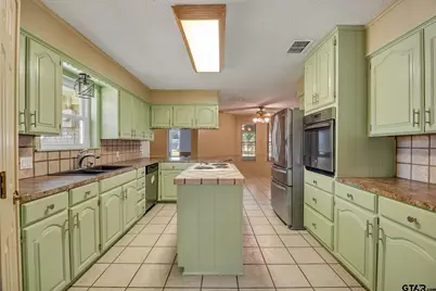410 Shande Dr, Whitehouse, TX 75791 - Photo 11