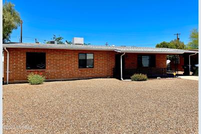 1526 W Windsor St, Tucson, AZ 85705 - MLS 22212923 - Coldwell Banker