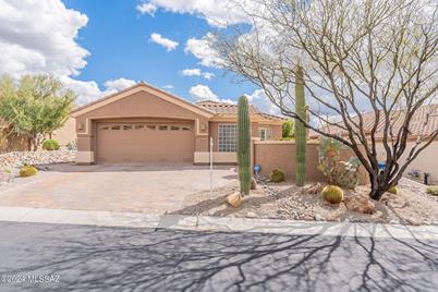 5303 W Tortolita Flats Lane, Marana, AZ 85658 - Photo 1