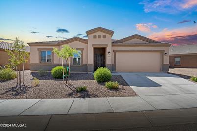 17837 S Silent Meadows Path, Sahuarita, AZ 85629 - Photo 1