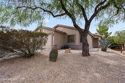 5549 W Dove Loft Drive, Marana, AZ 85658 - Photo 1