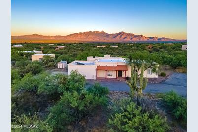 1701 S Camino Del Sol, Green Valley, AZ 85622 - Photo 1