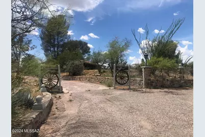 1401 E Beatus Drive, Nogales, AZ 85621 - Photo 1