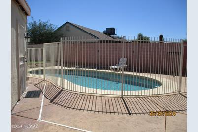 2828 W Ironwood Ridge Drive, Tucson, AZ 85745 - Photo 1