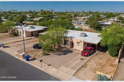 933 N Camino Seco, Tucson, AZ 85710 - Photo 1