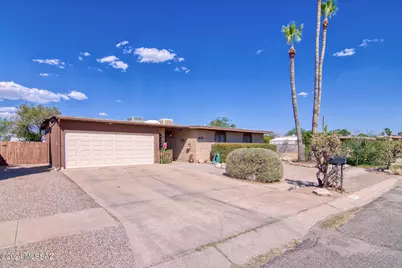 9201 E 8th Street, Tucson, AZ 85710 - Photo 1