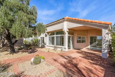 13933 N Desert Butte Drive, Oro Valley, AZ 85755 - Photo 1