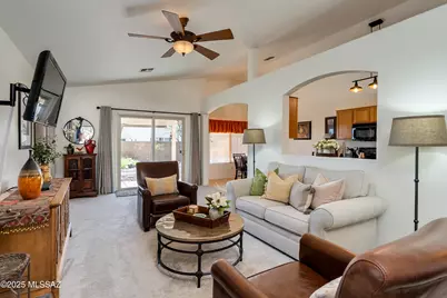 7965 W School Hill Place, Tucson, AZ 85743 - Photo 1