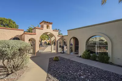 1052 Cll De La Temporada, Green Valley, AZ 85614 - Photo 1