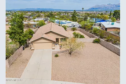 2300 W Golden Hills Road, Tucson, AZ 85745 - Photo 1