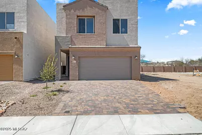 8817 N Sherry Cervi Way, Tucson, AZ 85743 - Photo 1