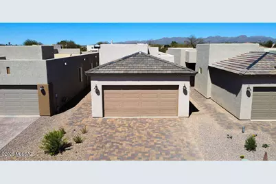 7404 W Barrel Racer Road, Tucson, AZ 85743 - Photo 1