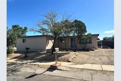 7750 E Winnepeg Drive, Tucson, AZ 85730 - Photo 1