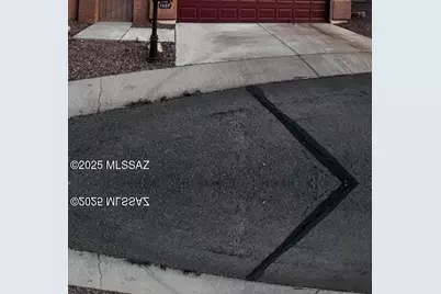 1127 W Vuelta Potrillo Mesteno, Sahuarita, AZ 85629 - Photo 1