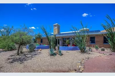 10574 E Kay Gartrell Place, Tucson, AZ 85747 - Photo 1