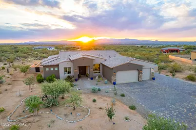 233 N Palomino Run Place, Sahuarita, AZ 85629 - Photo 1