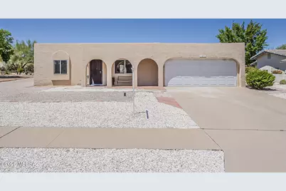 140 W Calle Melendrez, Green Valley, AZ 85614 - Photo 1