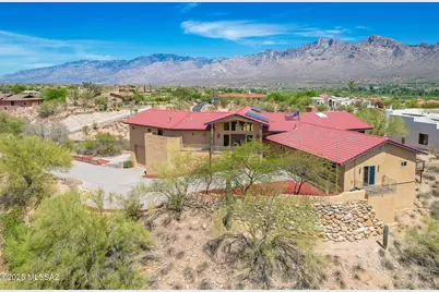 811 W Peak Vista Place, Oro Valley, AZ 85737 - Photo 1