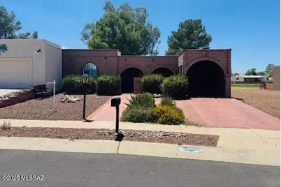 136 E Paseo De Golf, Green Valley, AZ 85614 - Photo 1