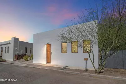 573 S 9th Avenue, Tucson, AZ 85701 - Photo 1