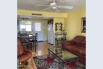 133 S Paseo Pena #B, Green Valley, AZ 85614 - Photo 1
