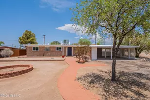 5457 E Holmes St, Tucson, AZ 85711 - Photo 1