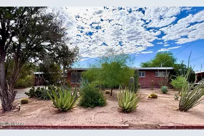 4418 N Lake Drive, Tucson, AZ 85705 - Photo 1