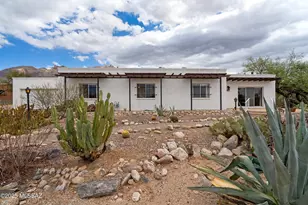 6530 N Longfellow Dr, Tucson, AZ 85718 - Photo 1