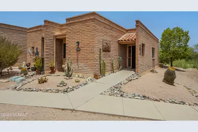 1336 W Desert Hills Dr, Green Valley, AZ 85622 - Photo 1